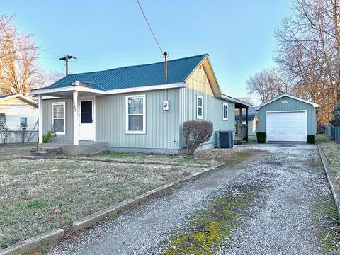 2422 W Nichols St, Springfield, MO 65802 photo 1