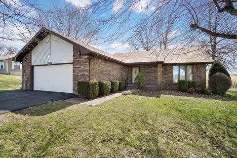 730 Rosebriar St, Mount Vernon, MO 65712 photo 1
