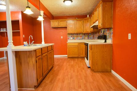 432 E Madison St, Marshfield, MO 65706 photo 6