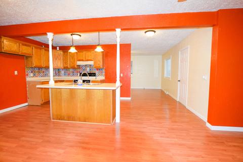 432 E Madison St, Marshfield, MO 65706 photo 4