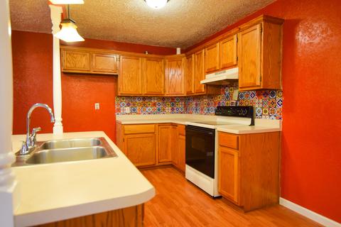 432 E Madison St, Marshfield, MO 65706 photo 5