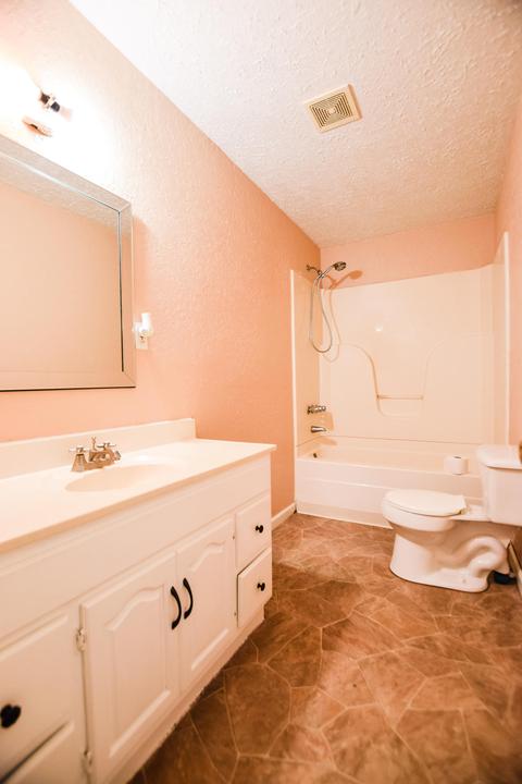 432 E Madison St, Marshfield, MO 65706 photo 16
