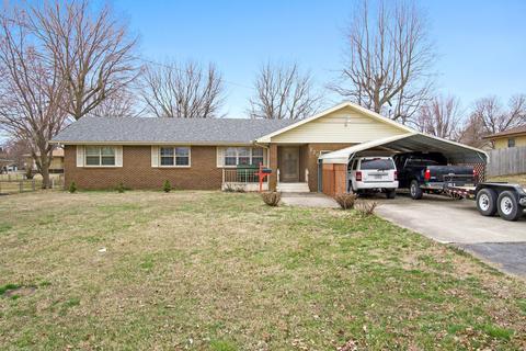 720 Hadley St, Aurora, MO 65605 photo 1