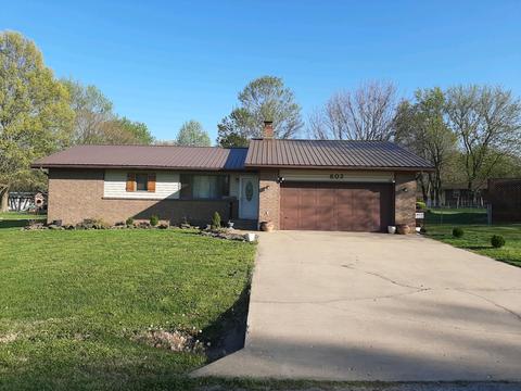 802 Elm St, Aurora, MO 65605 photo 1