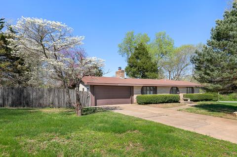 2457 E Broadmoor St, Springfield, MO 65804 photo 1