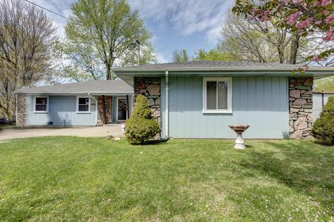 1965 E Smith St, Springfield, MO 65803 photo 1
