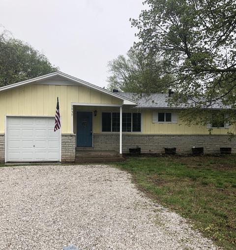 3935 W Camden St, Springfield, MO 65803 photo 1