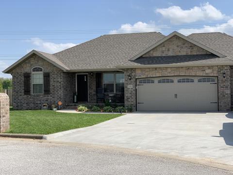 204 E Riverdown St, Clever, MO 65631 photo 3