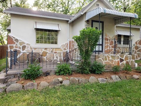 1037 S Crutcher Ave, Springfield, MO 65804 photo 1
