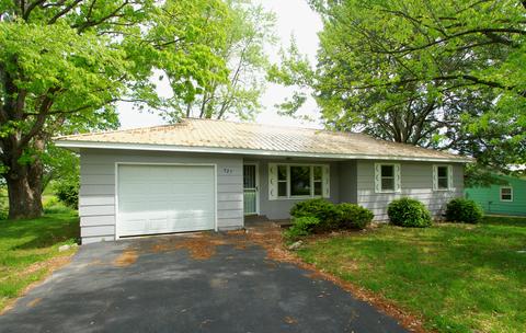 327 Banning St, Marshfield, MO 65706 photo 1