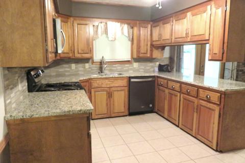 242 Lundh Blvd, Marshfield, MO 65706 photo 3