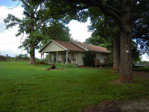 584 Lone Pine Rd, Marshfield, MO 65706 photo 1