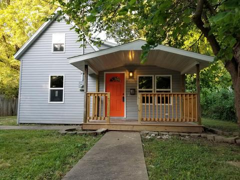 2044 N Kellett Ave, Springfield, MO 65803 photo 1