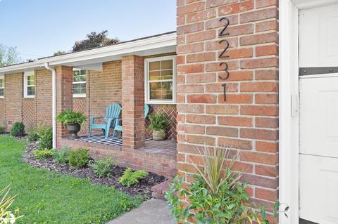 2231 S Oak Grove Ave, Springfield, MO 65804 photo 1