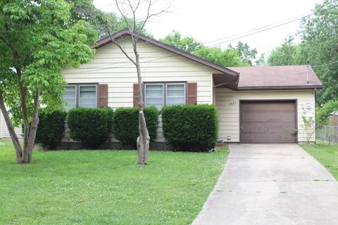 2823 N Howard Ave, Springfield, MO 65803 photo 1