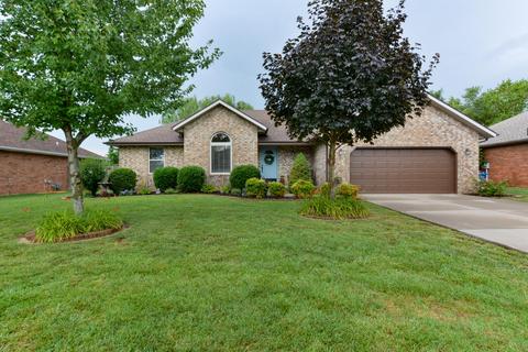 1109 Eagle Rock Dr, Ozark, MO 65721 photo 1