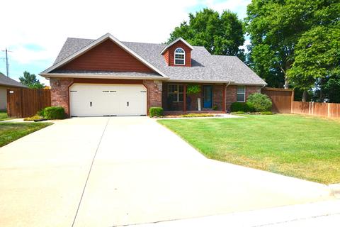 809 W Stanton Dr, Republic, MO 65738 photo 1