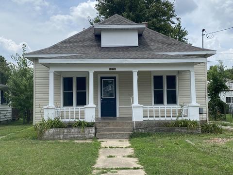 1820 W Atlantic St, Springfield, MO 65803 photo 1