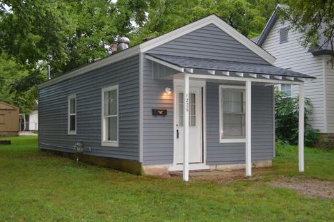1226 W Thoman St, Springfield, MO 65803 photo 1