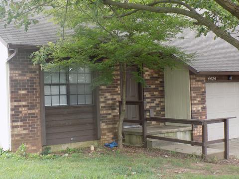 4424 S Robberson Ave, Springfield, MO 65810 photo 1