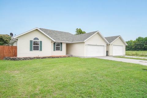 1814 Tyler, Aurora, MO 65605 photo 1