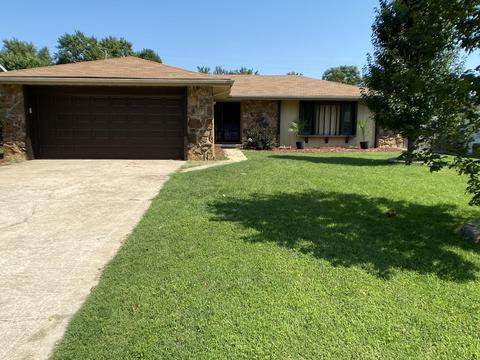 1635 E Swallow St, Springfield, MO 65804 photo 1