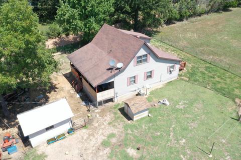 582 Hart Rd, Macomb, MO 65702 photo 1
