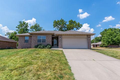 3819 W Parkridge Cir, Springfield, MO 65802 photo 1