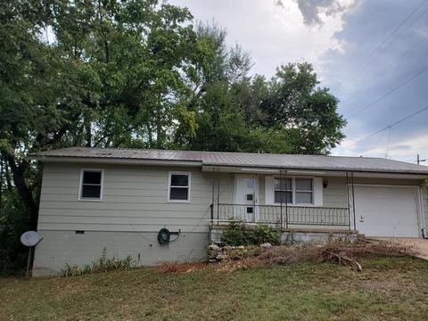 702 E Washington Ave, Ava, MO 65608 photo 1