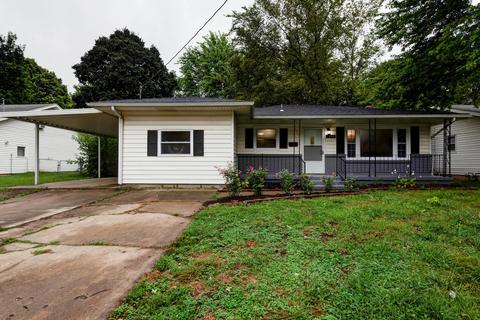 2542 E Bennett St, Springfield, MO 65804 photo 1