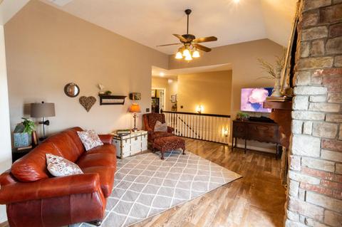 3784 E Chattanooga Dr, Springfield, MO 65809 photo 12