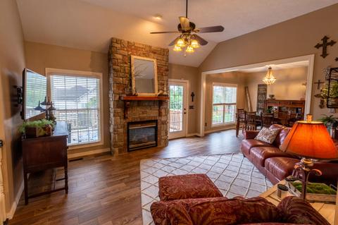 3784 E Chattanooga Dr, Springfield, MO 65809 photo 14