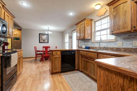 415 W Westgate Dr, Clever, MO 65631 photo 5