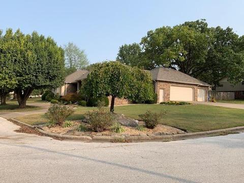 3728 Eastwood Blvd, Springfield, MO 65809 photo 1