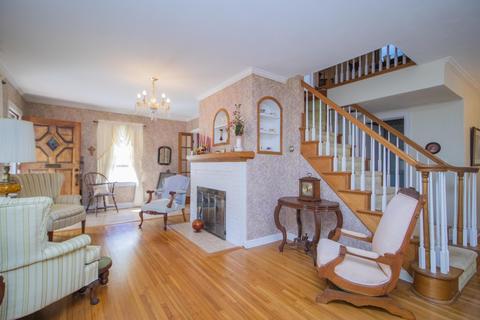 1215 E University St, Springfield, MO 65804 photo 10