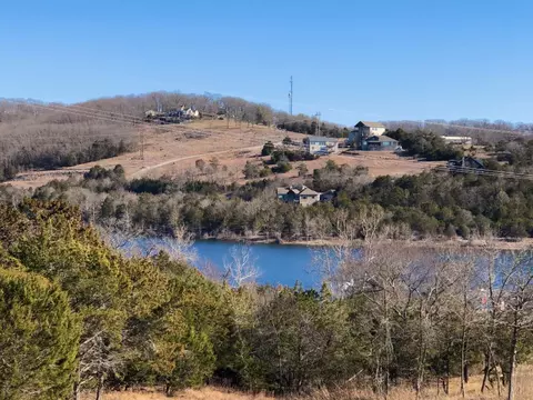208 Redwood Ln, Branson, MO 65616 photo 1