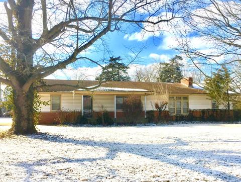 201 N Vine St, Marshfield, MO 65706 photo 1