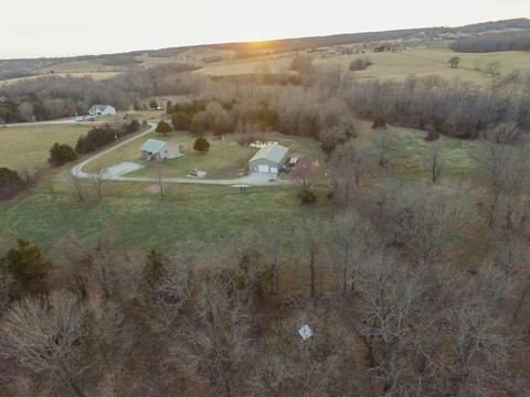 150 Kelboon Dr, Marshfield, MO 65706 photo 1