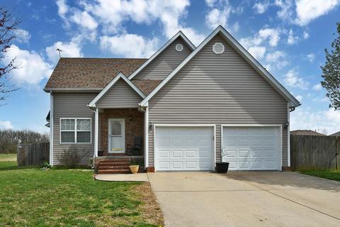 1209 Woodland Ridge Dr, Monett, MO 65708 photo 1