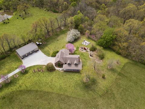 337 Robinson Rd, Clever, MO 65631 photo 1