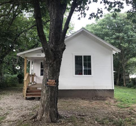 1104 S Weaver Ave, Springfield, MO 65807 photo 1