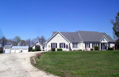 188 Munson Hill Dr, Marshfield, MO 65706 photo 1