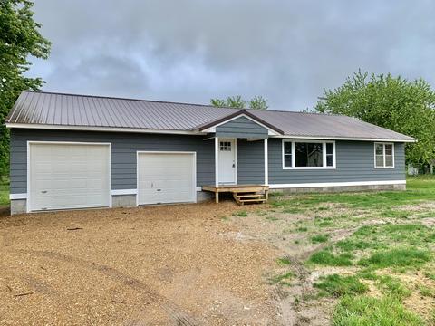 604 E Center Ave, Seymour, MO 65746 photo 1