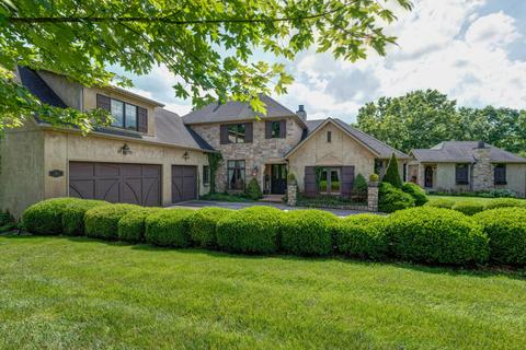 803 S Mulberry Ln, Springfield, MO 65809 photo 1