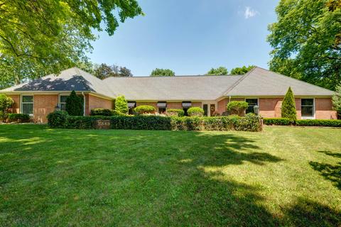 2349 Edgewood St, Springfield, MO 65804 photo 1