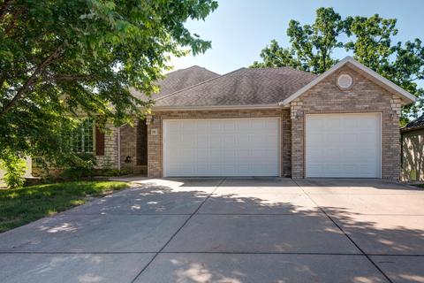 916 Welch St, Nixa, MO 65714 photo 1