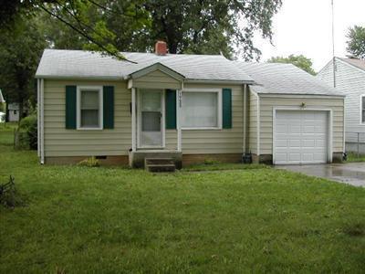 1733 W Scott St, Springfield, MO 65802 photo 1