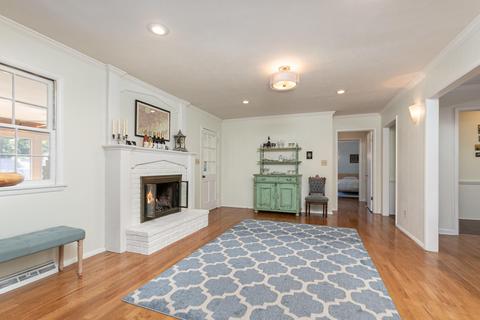 2216 S Glendale Ave, Springfield, MO 65804 photo 9