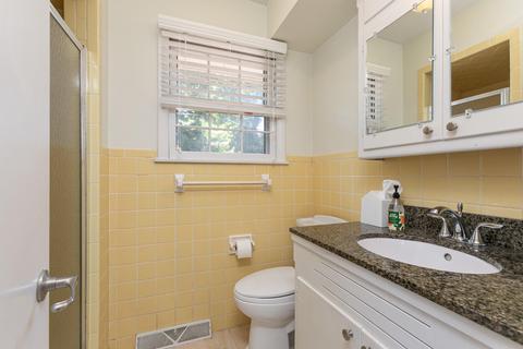 2216 S Glendale Ave, Springfield, MO 65804 photo 17