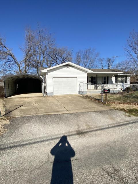 400 E 6th St, Willow Springs, MO 65793 photo 1